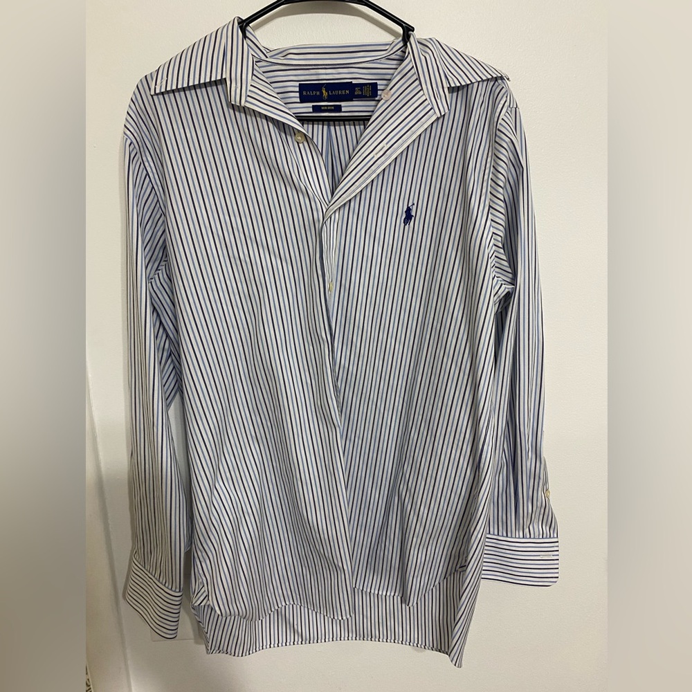 Ralph Lauren Blue and White Casual Button Down Shirt